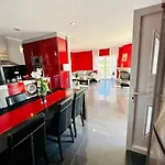 Reis House