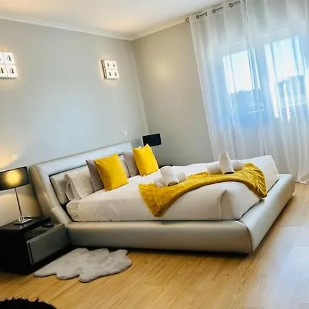 Reis House Tatil Evi Torre de Dona Chama