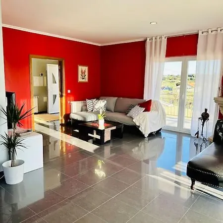 Reis House * Torre de Dona Chama