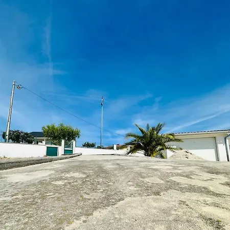 Сasa de vacaciones Reis House