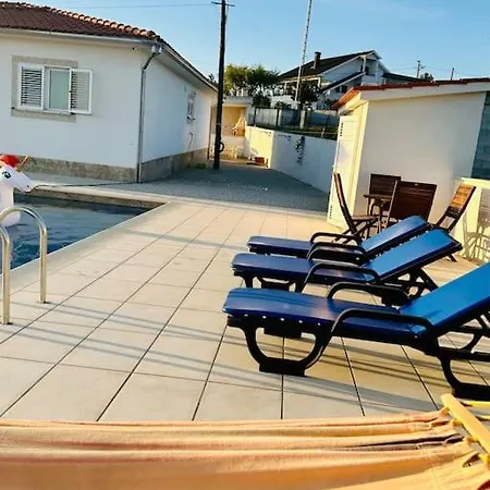 Prázdninový dům Reis House Torre de Dona Chama