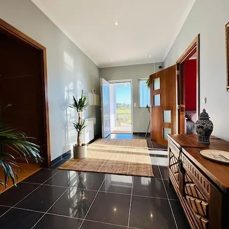 Reis House Tatil Evi Torre de Dona Chama