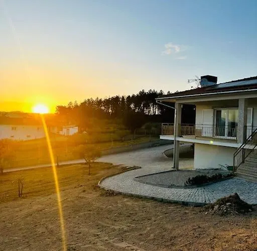 Reis House Ferienhaus Torre de Dona Chama