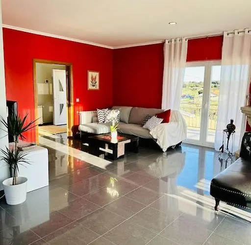 Reis House * Torre de Dona Chama