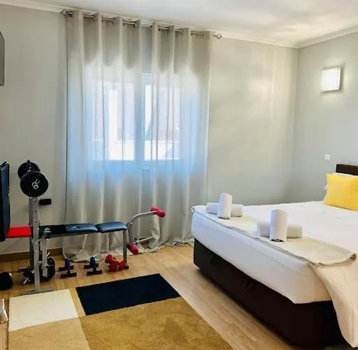 Reis House Ferienhaus Torre de Dona Chama