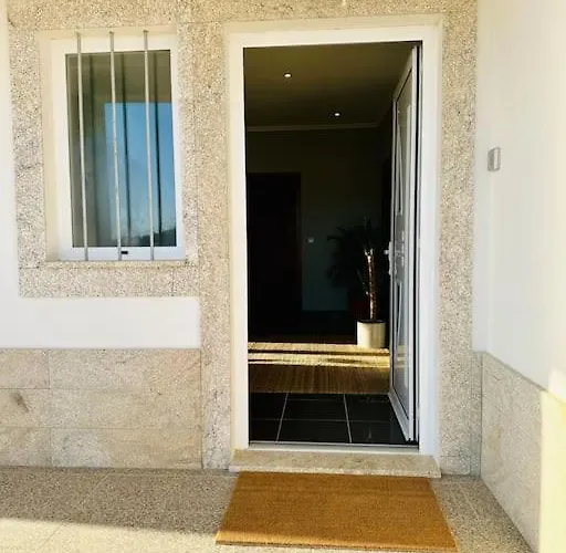 Reis House * Torre de Dona Chama