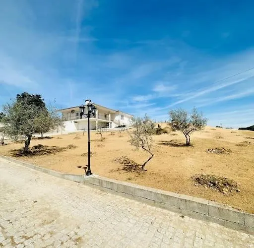 Reis House Ferienhaus Torre de Dona Chama